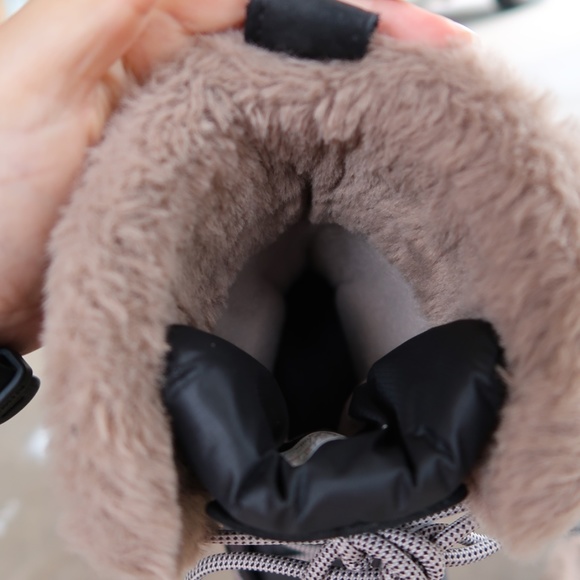 The North Face Waterproof Snow Boots - Picture 9 of 11